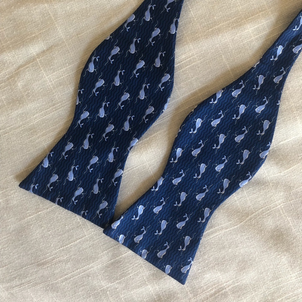 Tommy Hilfiger Silk Blue Whales 🐳 Bow Tie
